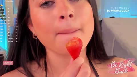 Snapshot of missbianca1 chatting on 22, 1, 2025 Bianca Torres online show from 22, 1, 2025