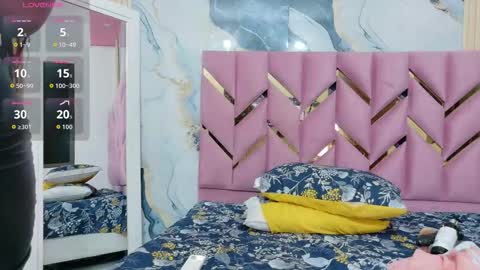 Miss Evelyn  online show from 8, 3, 2026