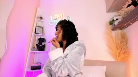 Sara Vanegas online show from 27, 7, 2026