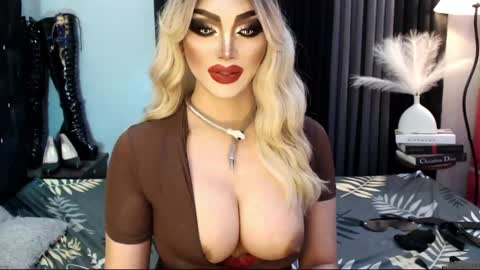 Snapshot of misschannel4sub chatting on 7, 3, 2025 PRIESTESS CHANNEL online show from 7, 3, 2025