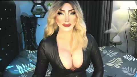 Snapshot of misschannel4sub chatting on 12, 7, 2026 PRIESTESS CHANNEL online show from 12, 7, 2026