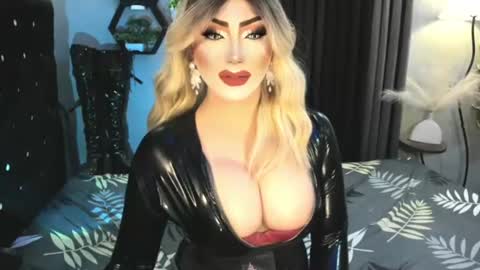 Snapshot of misschannel4sub chatting on 25, 7, 2026 PRIESTESS CHANNEL online show from 25, 7, 2026