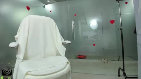 Miss Domina online show from 27, 4, 2026