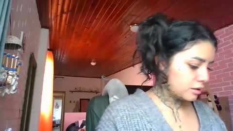 Snapshot of misselii chatting on 14, 11, 2025 melodie online show from 14, 11, 2025