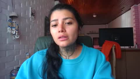 Snapshot of misselii chatting on 18, 11, 2025 melodie online show from 18, 11, 2025