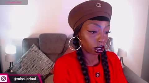 Emilie Diaz online show from 9, 6, 2026