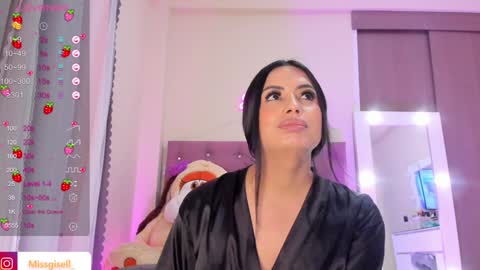 Snapshot of missgissel chatting on 4, 2, 2025 Gisell Gigi online show from 4, 2, 2025