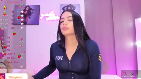 Snapshot of missgissel chatting on 8, 3, 2025 Gisell Gigi online show from 8, 3, 2025