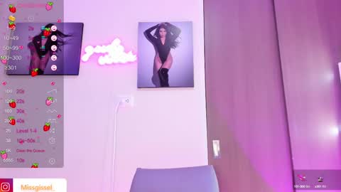 Snapshot of missgissel chatting on 8, 3, 2025 Gisell Gigi online show from 8, 3, 2025