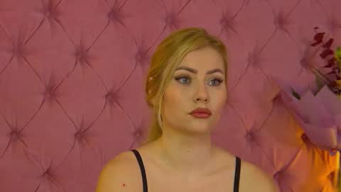 Snapshot of misshanight chatting on 19, 10, 2025 Misha online show from 19, 10, 2025