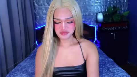 im your queen steffie online show from 7, 6, 2026