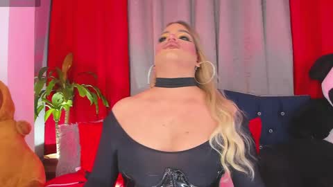 kassandra lazcano online show from 26, 4, 2026