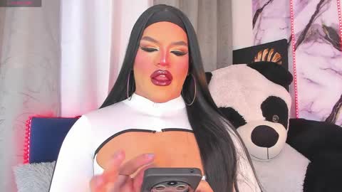 kassandra lazcano online show from 8, 6, 2026