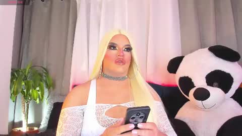 Snapshot of misskassandraa_ chatting on 21, 7, 2026 kassandra lazcano online show from 21, 7, 2026