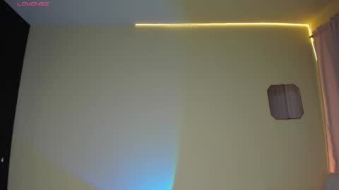 Kimberly Alejandra online show from 28, 4, 2026