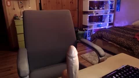 MissKittyFox online show from 10, 2, 2025