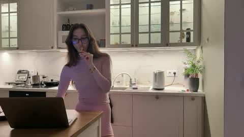 Snapshot of misslalii chatting on 19, 5, 2026 misslalii online show from 19, 5, 2026