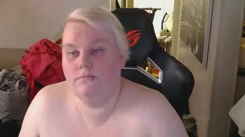 Snapshot of misslj90 chatting on 15, 4, 2026 misslj90 online show from 15, 4, 2026