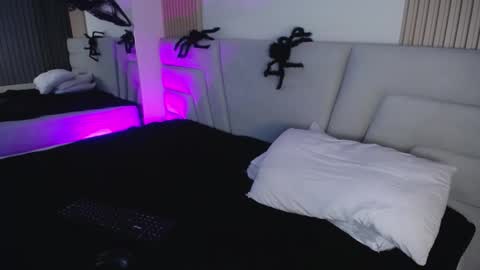 Snapshot of missloise chatting on 3, 11, 2025 Miss Loise online show from 3, 11, 2025