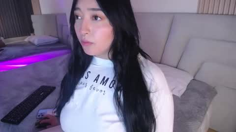 Snapshot of missloise chatting on 18, 11, 2025 Miss Loise online show from 18, 11, 2025