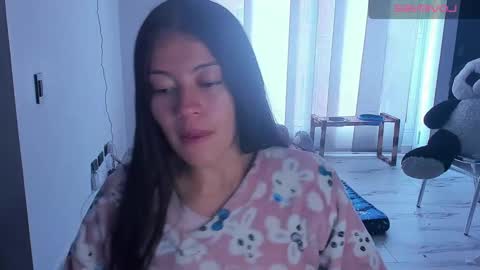 Snapshot of missloren333 chatting on 8, 9, 2025 missloren333 online show from 8, 9, 2025