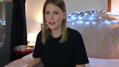 Snapshot of misslucci chatting on 20, 12, 2024 Misslucci online show from 20, 12, 2024