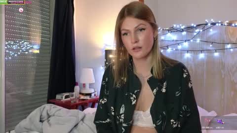 Snapshot of misslucci chatting on 28, 12, 2024 Misslucci online show from 28, 12, 2024