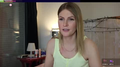 Snapshot of misslucci chatting on 10, 1, 2025 Misslucci online show from 10, 1, 2025