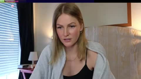 Snapshot of misslucci chatting on 9, 2, 2025 Misslucci online show from 9, 2, 2025