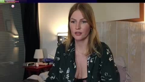 Snapshot of misslucci chatting on 9, 2, 2025 Misslucci online show from 9, 2, 2025