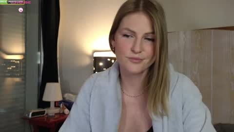 Snapshot of misslucci chatting on 7, 3, 2025 Misslucci online show from 7, 3, 2025