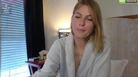 Snapshot of misslucci chatting on 18, 9, 2025 Misslucci online show from 18, 9, 2025