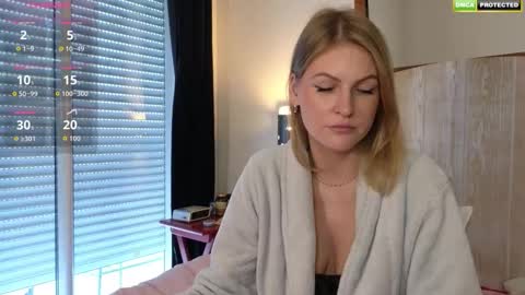 Snapshot of misslucci chatting on 22, 9, 2025 Misslucci online show from 22, 9, 2025