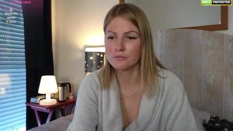 Snapshot of misslucci chatting on 12, 10, 2025 Misslucci online show from 12, 10, 2025