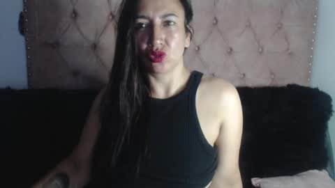 Snapshot of misslucyy1 chatting on 7, 10, 2025 luccy online show from 7, 10, 2025