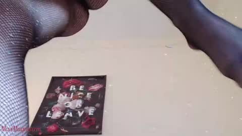  Vi  online show from 21, 10, 2025