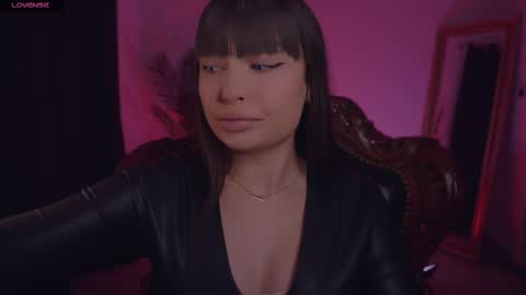 LUXXANDRA online show from 11, 2, 2025