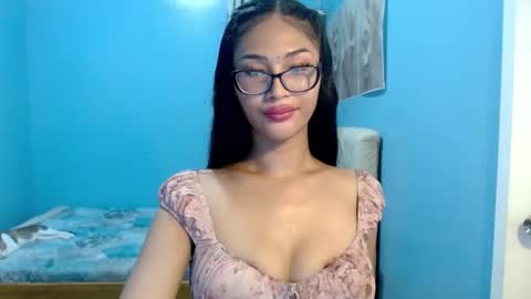 missminervaa online show from 23, 5, 2026
