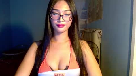 missminervaa online show from 3, 8, 2026