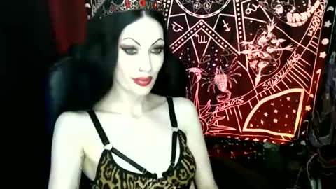 Snapshot of missmoondoll chatting on 8, 12, 2024 MissMoonDoll online show from 8, 12, 2024