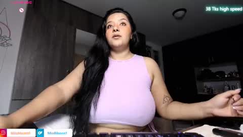 Snapshot of missmoonn chatting on 16, 7, 2026 MissMoon online show from 16, 7, 2026