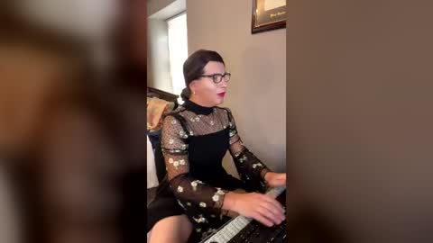 Nicole Smith online show from 20, 7, 2026