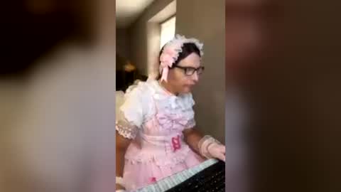 Nicole Smith online show from 26, 7, 2026