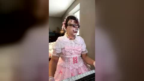 Nicole Smith online show from 31, 7, 2026