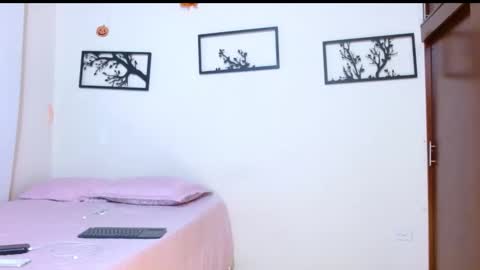 Snapshot of misspandora_ chatting on 13, 2, 2025 Tell me Pandora online show from 13, 2, 2025