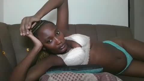 pretty gal online show from 26, 9, 2025