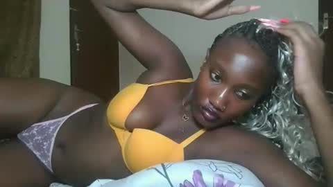 pretty gal online show from 17, 11, 2025