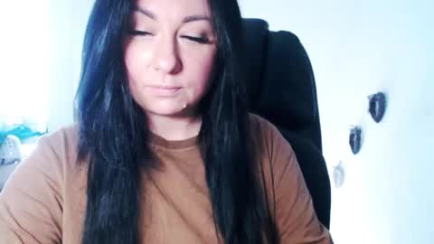 Missqueen1416 online show from 4, 11, 2025