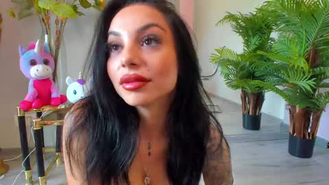 Sienna online show from 5, 6, 2026