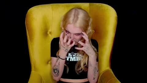 Misss Lola Angel online show from 15, 9, 2025